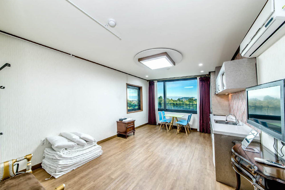 Olleyo Resort Σεογκουίπο Εξωτερικό φωτογραφία
