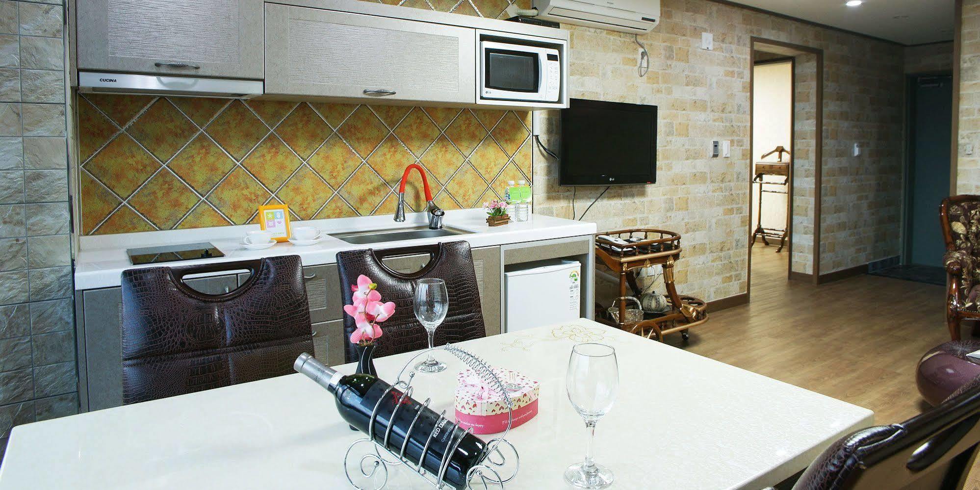 Olleyo Resort Σεογκουίπο Εξωτερικό φωτογραφία